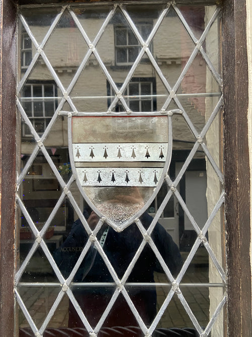 Clue 4 Bottom J