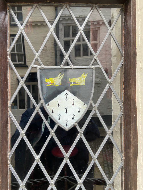 Clue 4 Bottom L